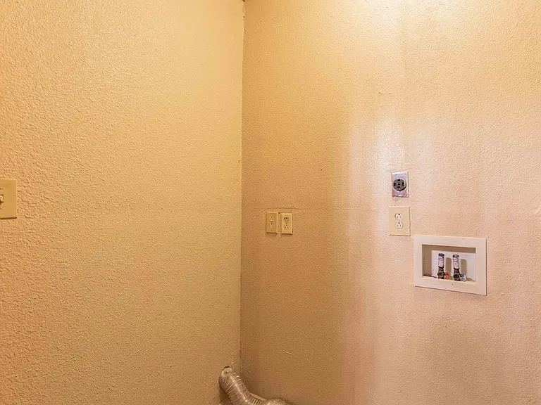 120 Nelson Ave — Photo 13