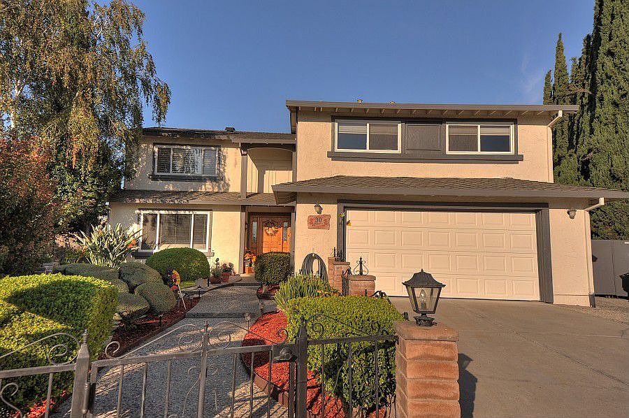 1st image of 30 Park Fletcher Pl