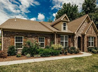 100 Beacon Light Cv, Hendersonville, TN 37075