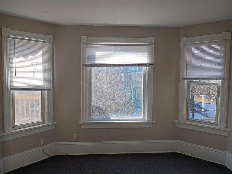 1710 W Mineral St — Photo 2