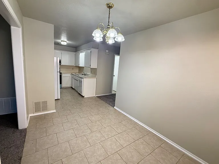 242 Barrett Pl — Photo 8