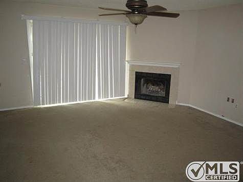 3rd image of 1409 Donna Ln