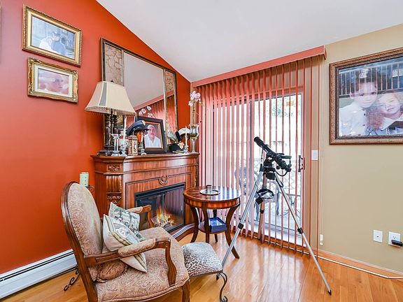 4th image of 25A Cove Ln