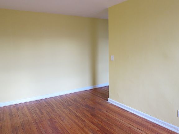 3rd image of 75-06 113th St