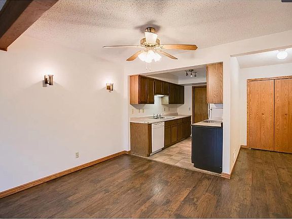 3rd image of 2913 69th Ln N