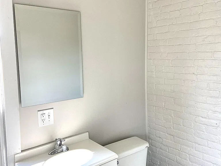518 Main St #1 — Photo 19