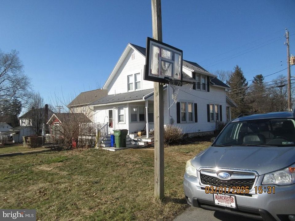 2nd image of 26 W Main St