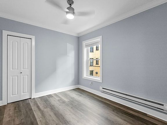 4th image of 3815 N Greenview Ave #3815