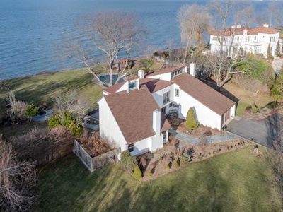 2 Richard Path, Saint James, NY, 11780