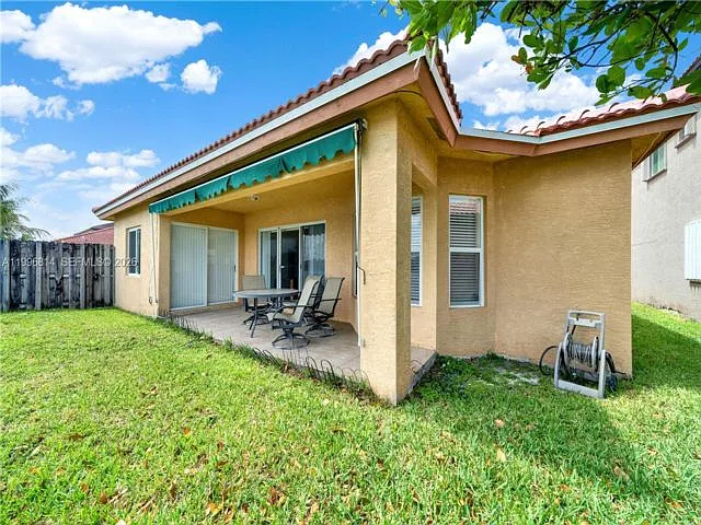 12046 SW 133rd Ter — Photo 14