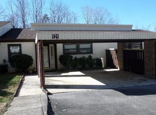 121 Brandeis Ln, Oak Ridge, TN 37830