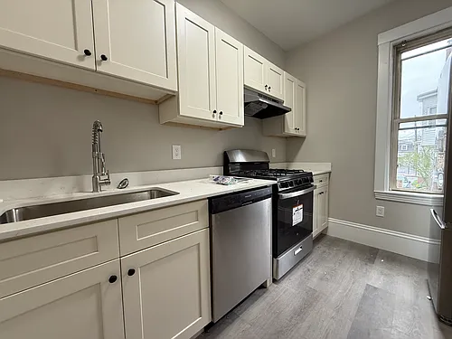 6 Pleasant Ave #4 Photo 1