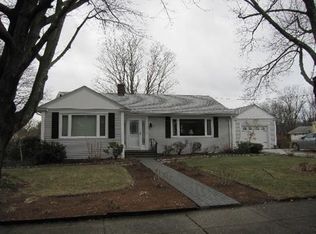 1347 New Boston Rd, Fall River, MA 02720