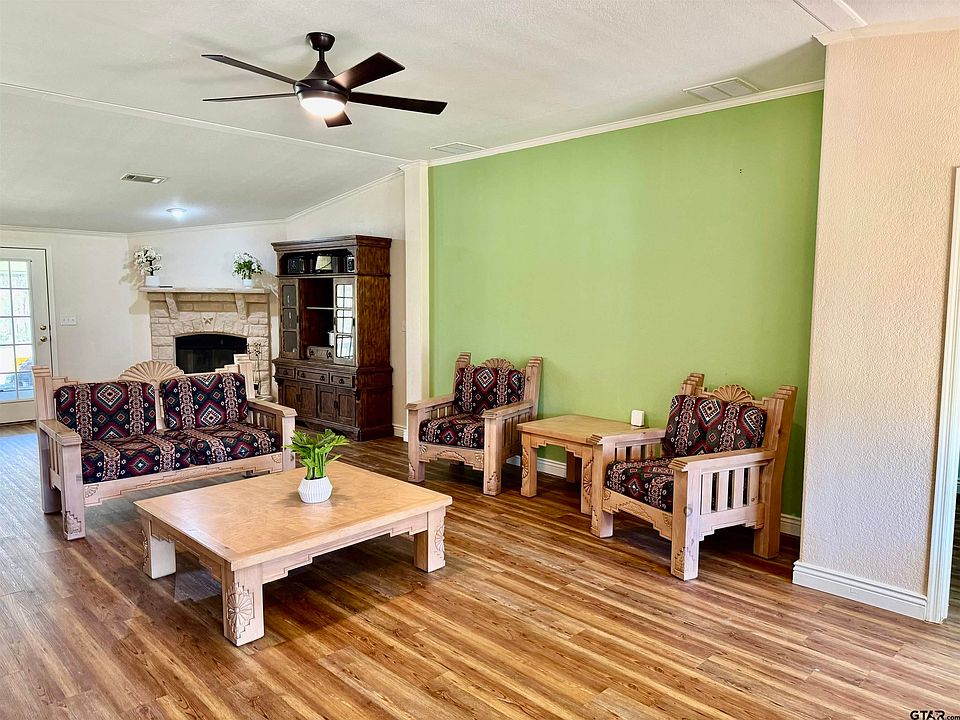 shinshin room❤️　0910 11454 Fm 2710, Lindale, TX 75771 | Zillow