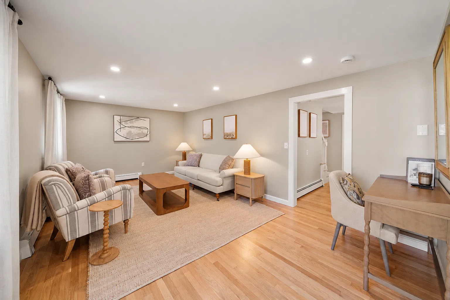 3 bed, $3,695 — Photo 2