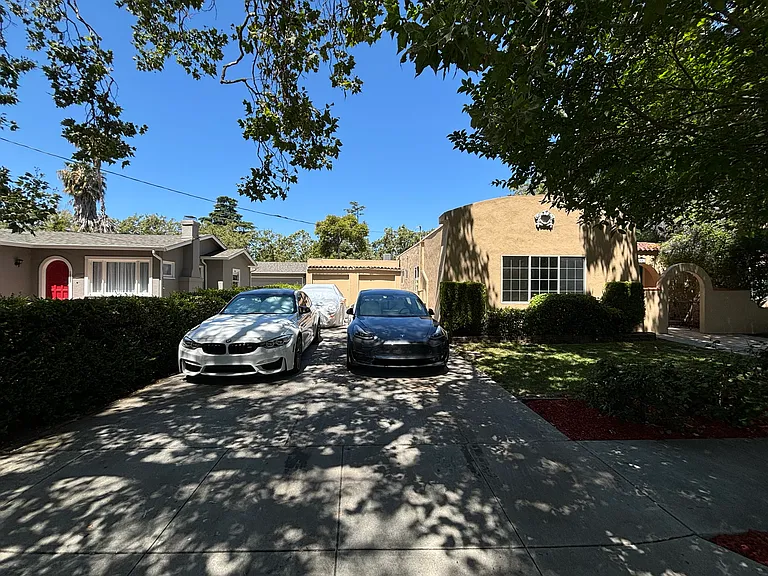 1077 Obrien Ct — Photo 27
