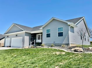 526 Fellowship Dr, Bedford, IN 47421