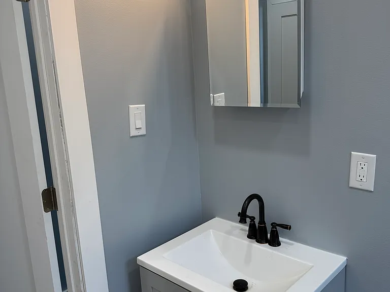 6040 Kingsessing Ave #2 — Photo 5