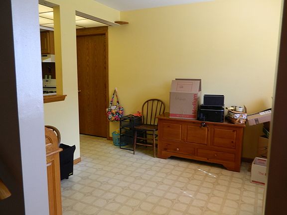 4th image of 163 Chatham Ct APT B
