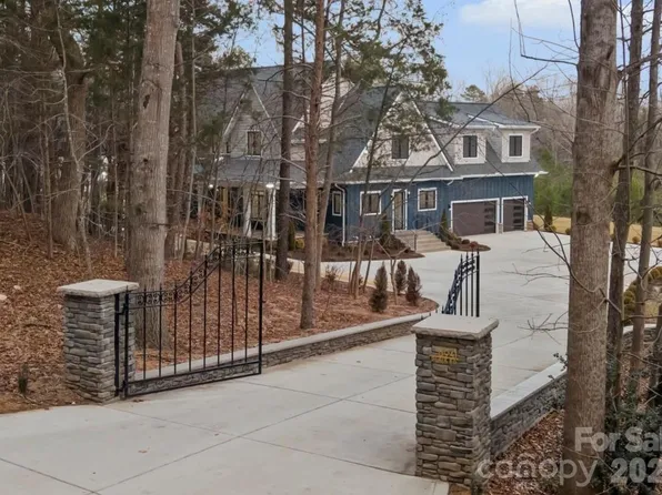 8941 Blair Rd, Mint Hill, NC 28227