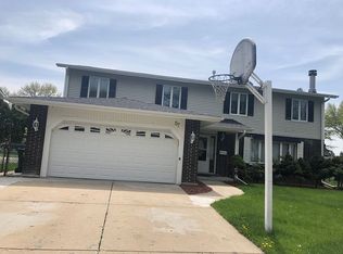 57 W King Henry Ct, Palatine, IL 60067
