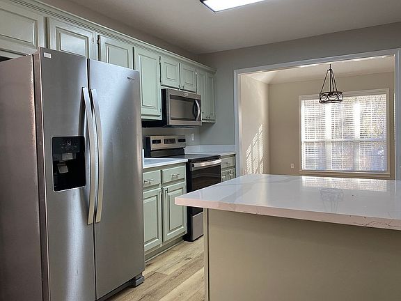 5th image of 63 Highland Ridge Cv