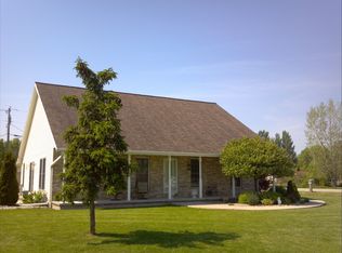 N7373 Meadowview Dr, Fond Du Lac, WI 54935