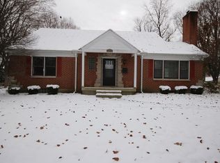 32 Castle Dr, Kettering, OH 45429