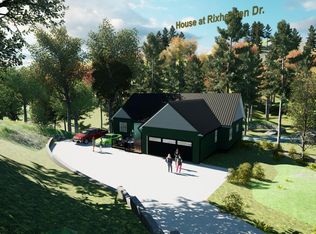 1 Rixhaven Dr, Saluda, NC 28773