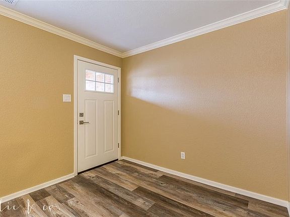 4th image of 3518 Brook Hollow Dr