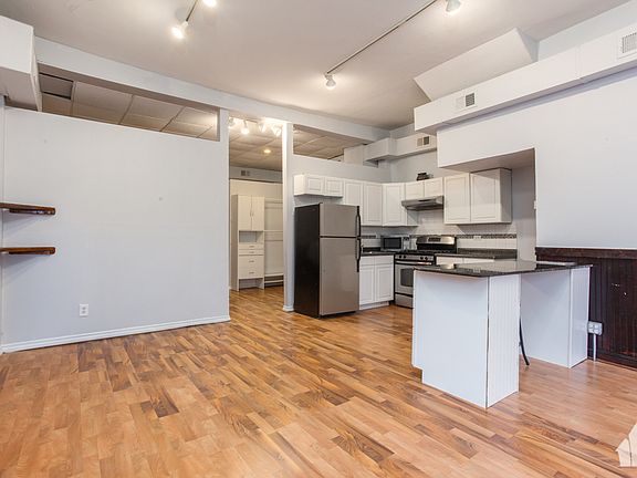 5th image of 2459 N Ashland Ave #1F