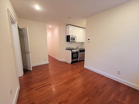 2nd image of 408 W 44th St #X