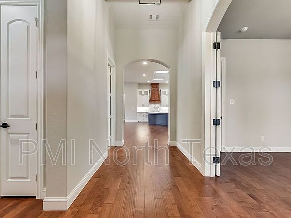 5th image of 4037 Harvest Ln