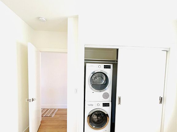 5th image of 204 Bulkley Ave APT 2
