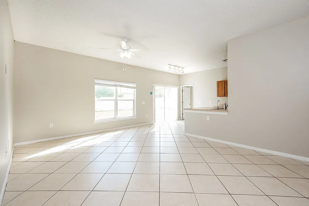 4 bed, 2.0 bath, 1770 sqft, $3,420 — Photo 3