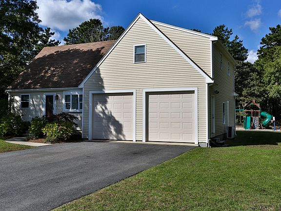 2nd image of 119 Chopteague Lane