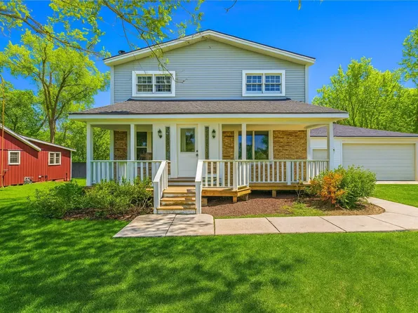 24199 W Beach Grove Rd, Antioch, IL 60002