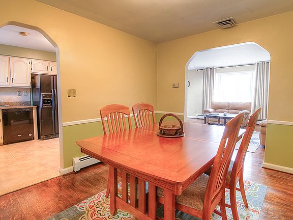 5th image of 717 Prospect Ave