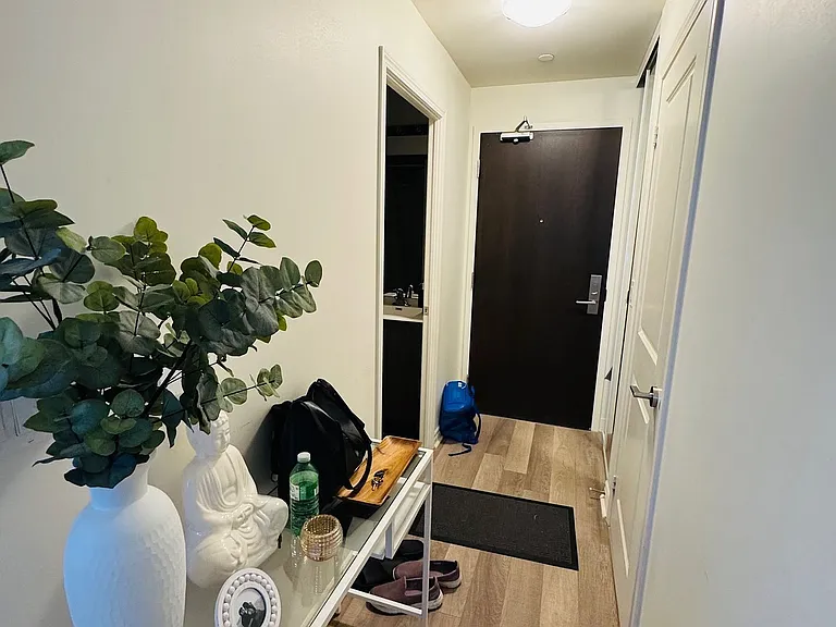 39 Annie Craig Dr #605 — Photo 16