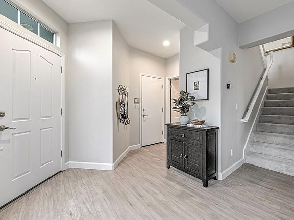 3rd image of 100 Cuesta De Los Gatos Way