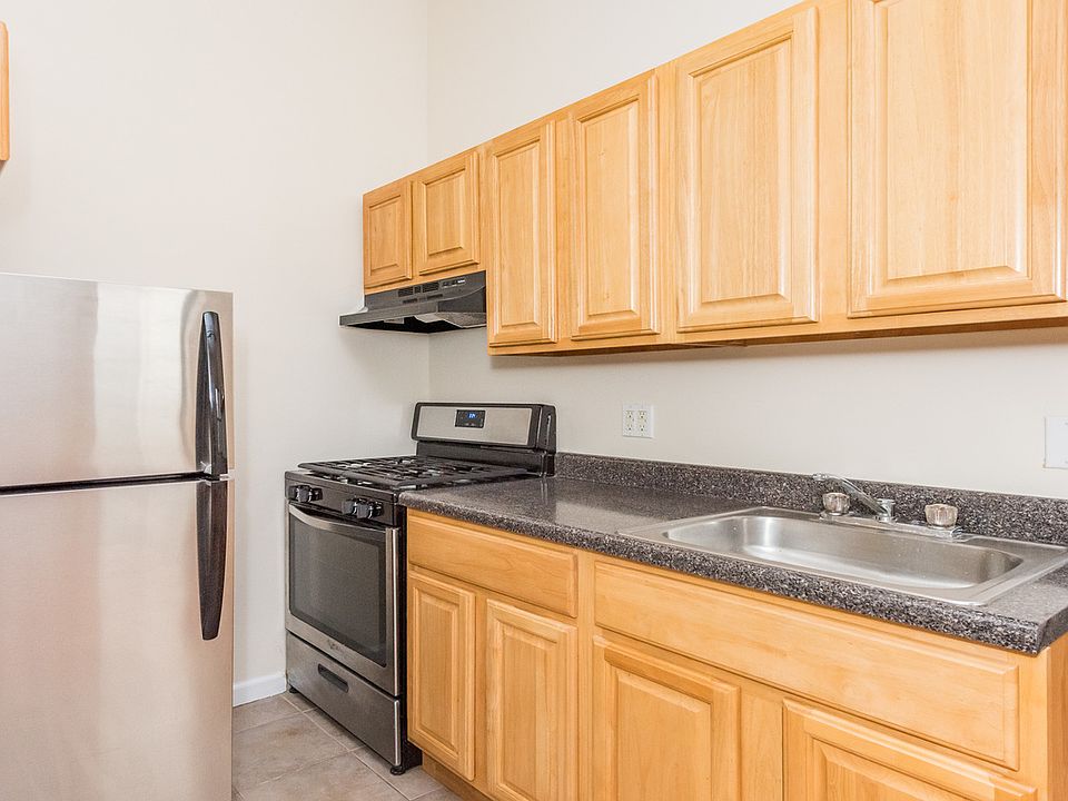 1st image of 30-12 Astoria Blvd #5A