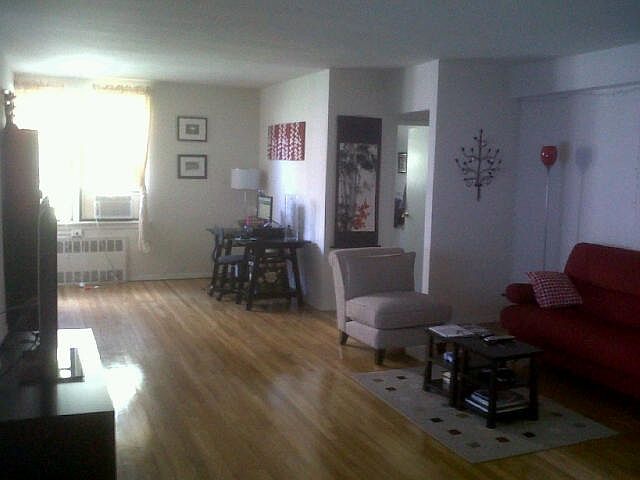 2nd image of 330 W 55th St APT 5B