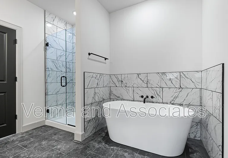 1121 Whistler St — Photo 15
