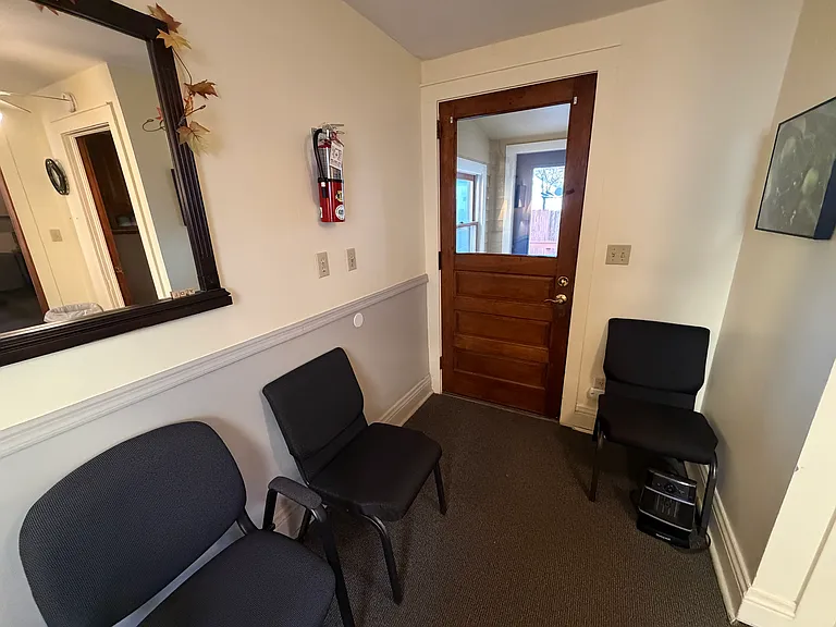 616 E Bloomington St — Photo 10