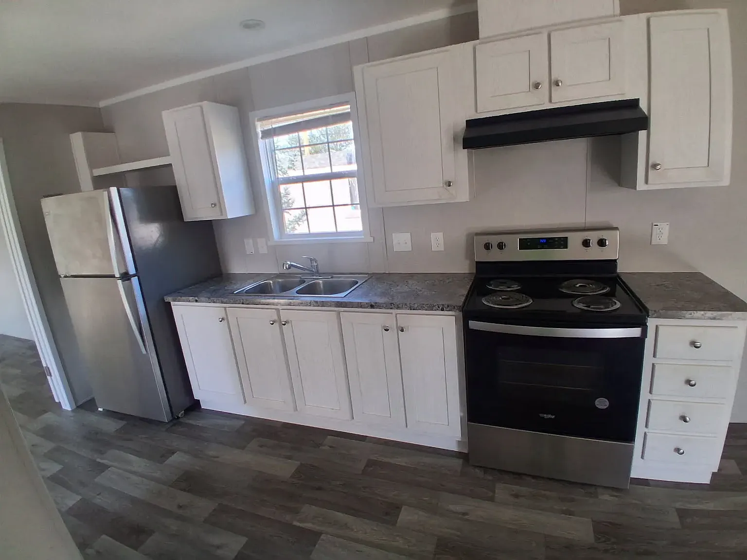 3 bed, 1216 sqft, $875 — Photo 3