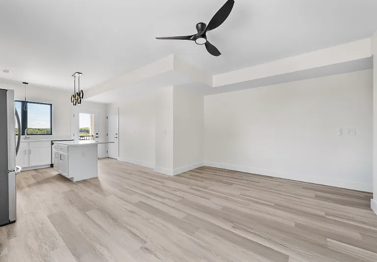 1295 Holmden Ave #2 — Photo 6