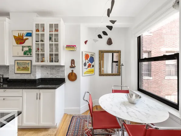 150 East 93rd Street image 3 of 9