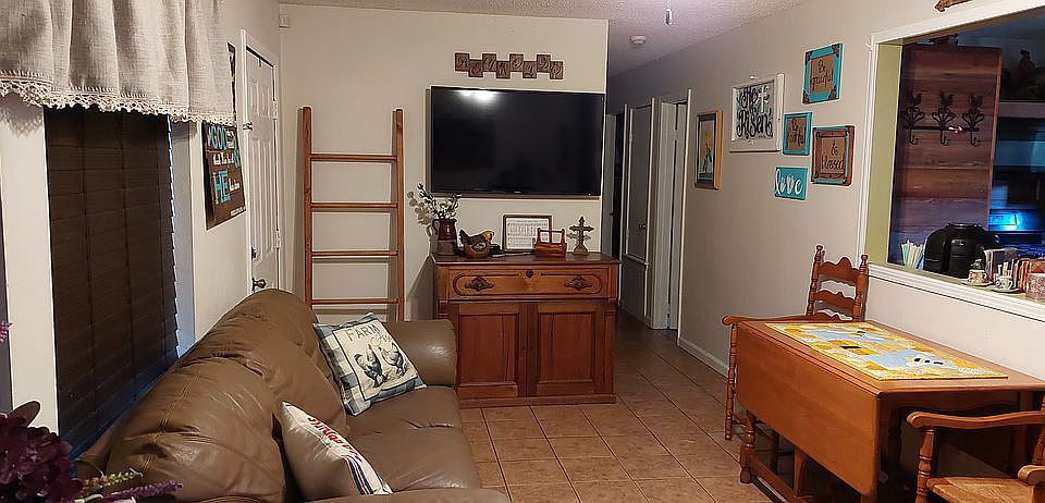 2nd image of 2326 N Highway 229