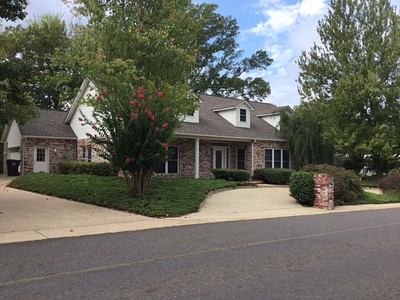 2nd image of 280 Long Beach Dr