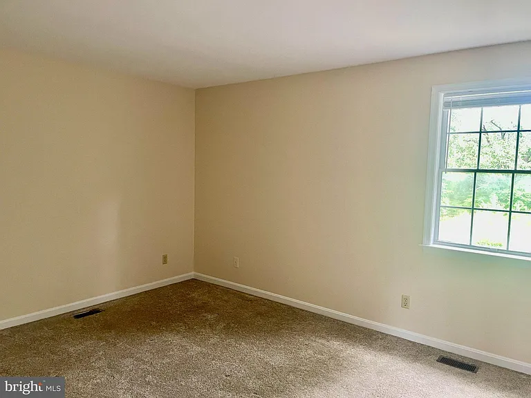 380 Sollers Wharf Rd — Photo 15